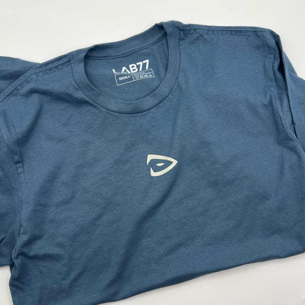 D logo tee