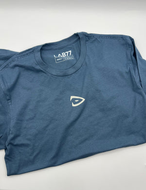 D logo tee